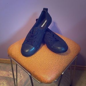 Black converse